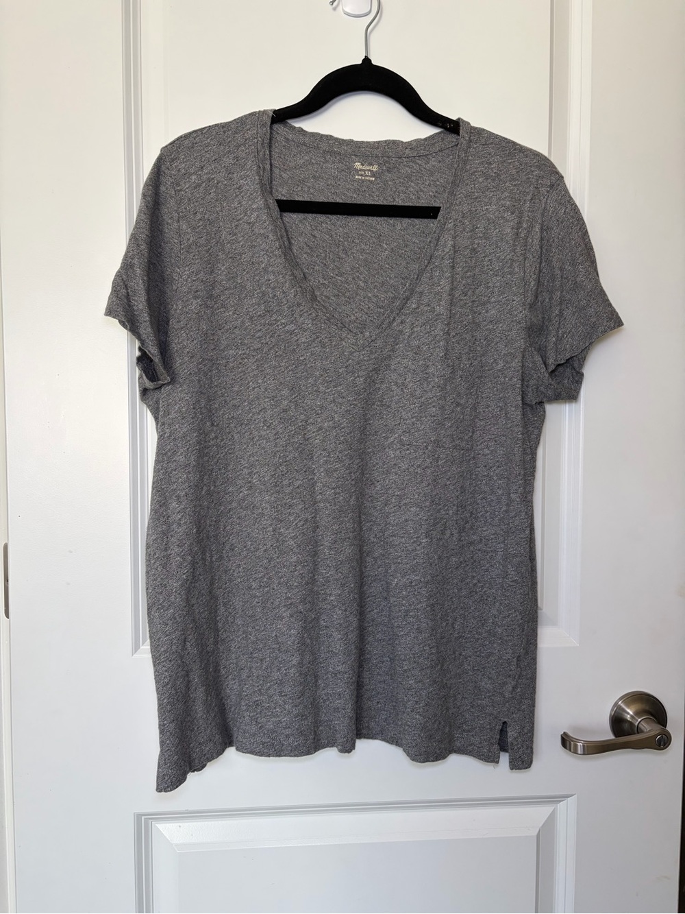 Madewell Gray V-Neck Short Sleeve Tee